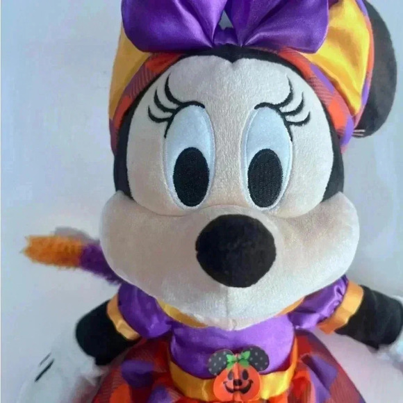 Disney Minnie Mouse Halloween 2021 Plush – 15" Disney Store Collection‎ - Picture 3 of 4